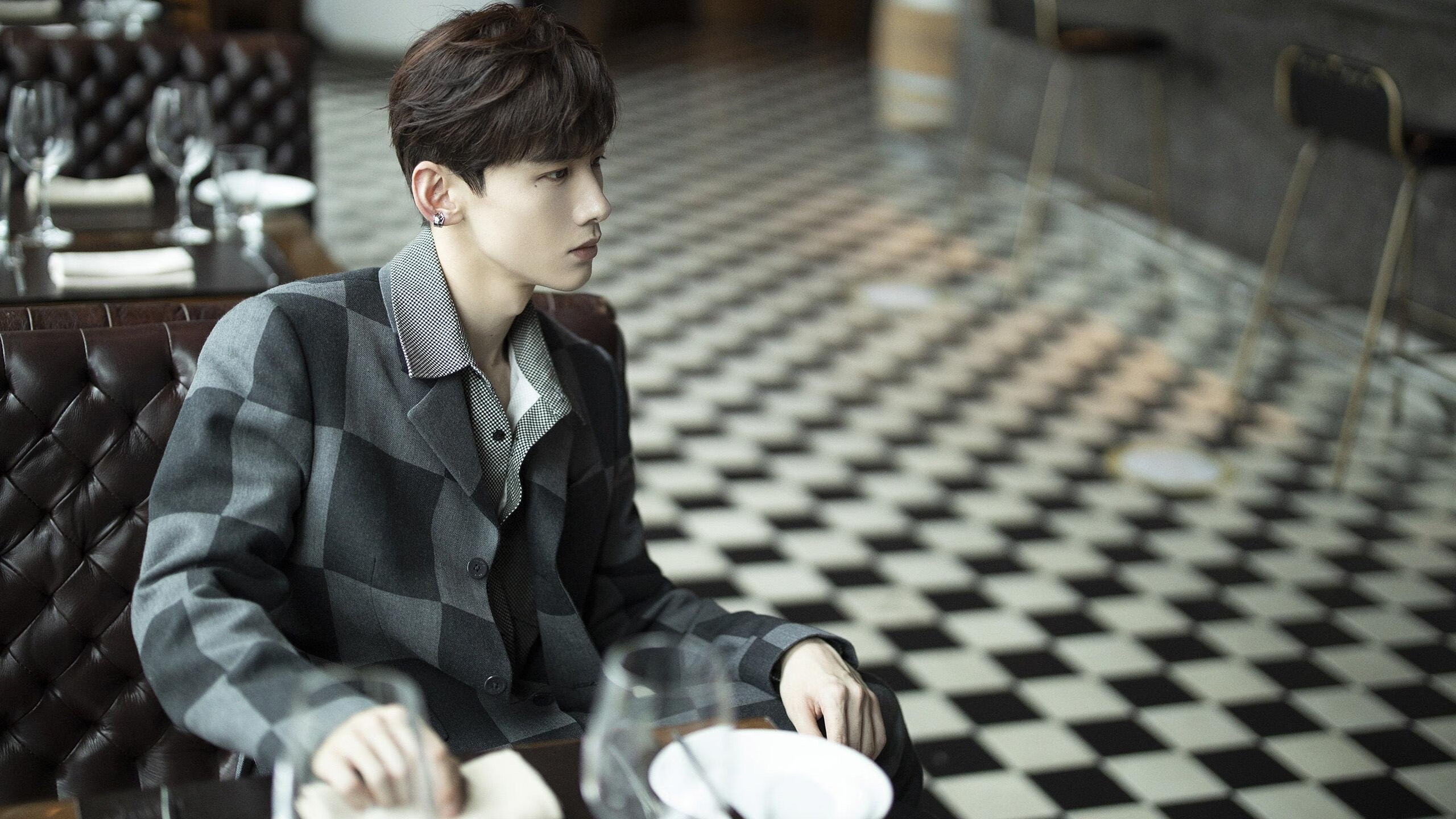 中超联赛引入AI裁判助力，技术赋能提升比赛公正性，中超裁判又出争议判罚