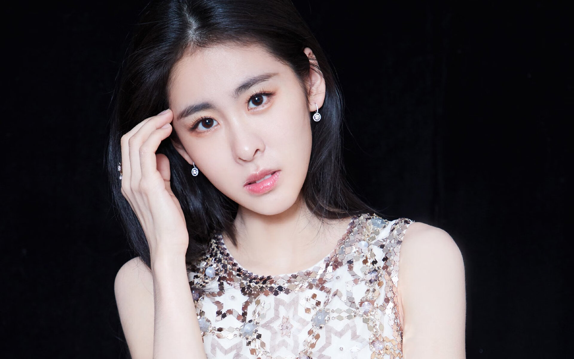 全国大学生田径锦标赛举办，众多新星脱颖而出，全国大学生田径选拔赛